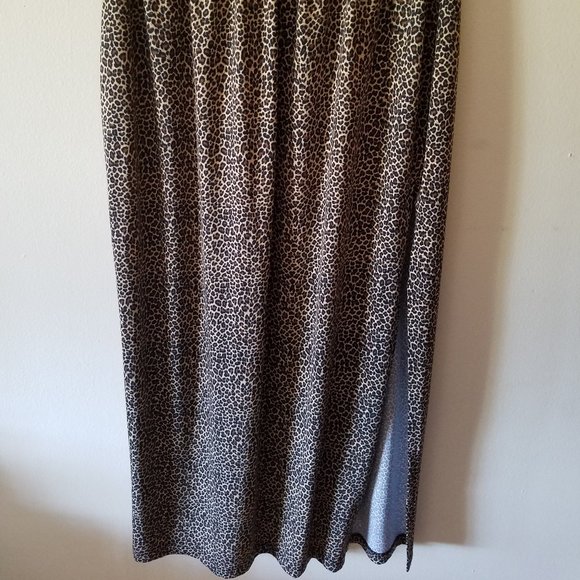 High-Waist Leopard Print Skirt - Picture 2 of 2